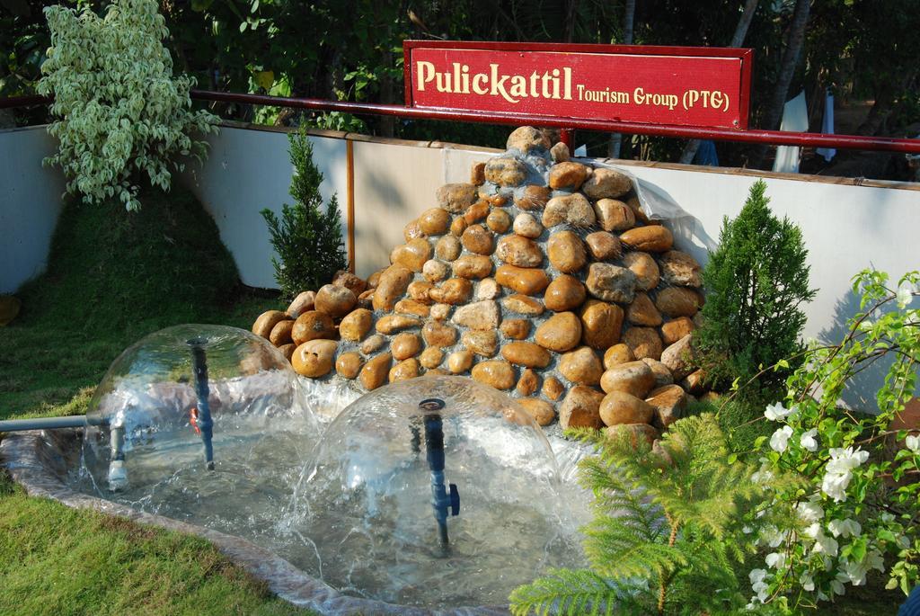 普利卡提船屋酒店 Alappuzha 外观 照片